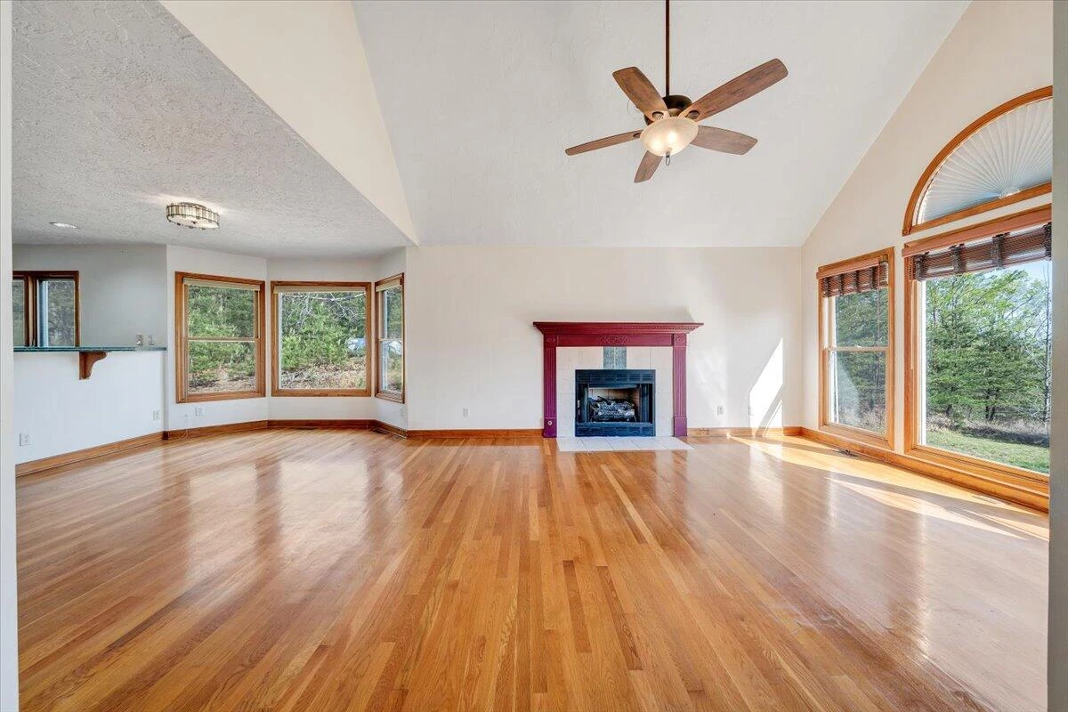 5580 Warring LN - Photo 9