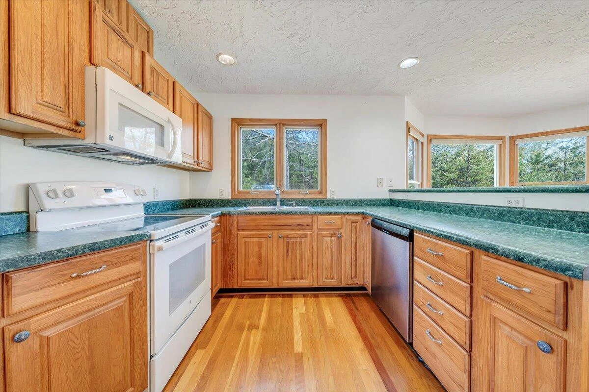 5580 Warring LN - Photo 18