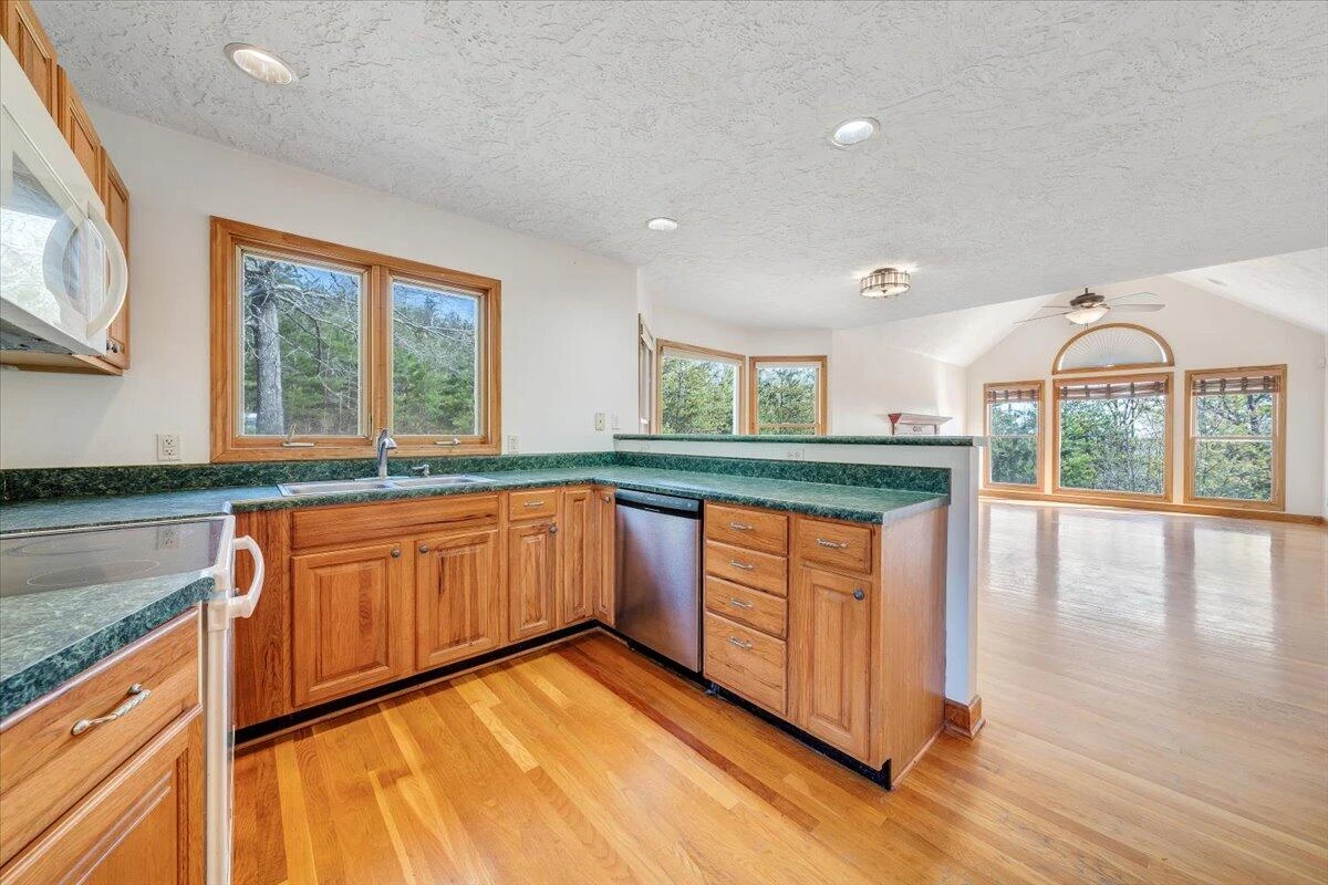 5580 Warring LN - Photo 19