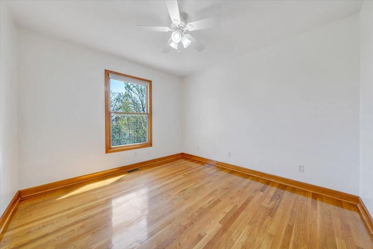 5580 Warring LN - Photo 31