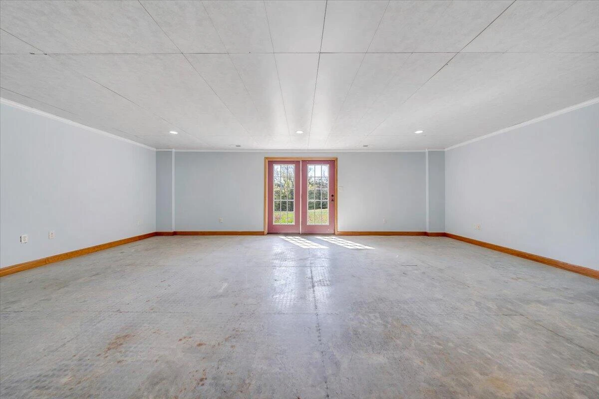 5580 Warring LN - Photo 33
