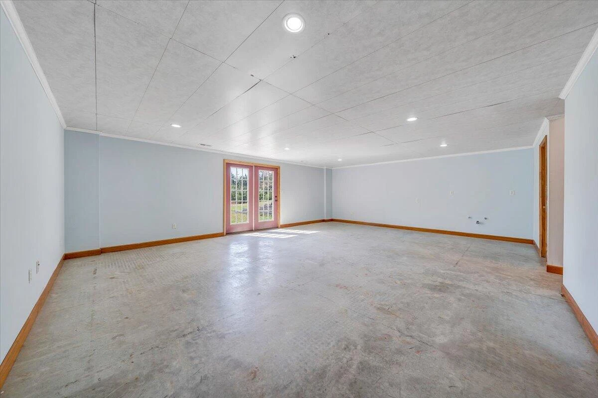 5580 Warring LN - Photo 34