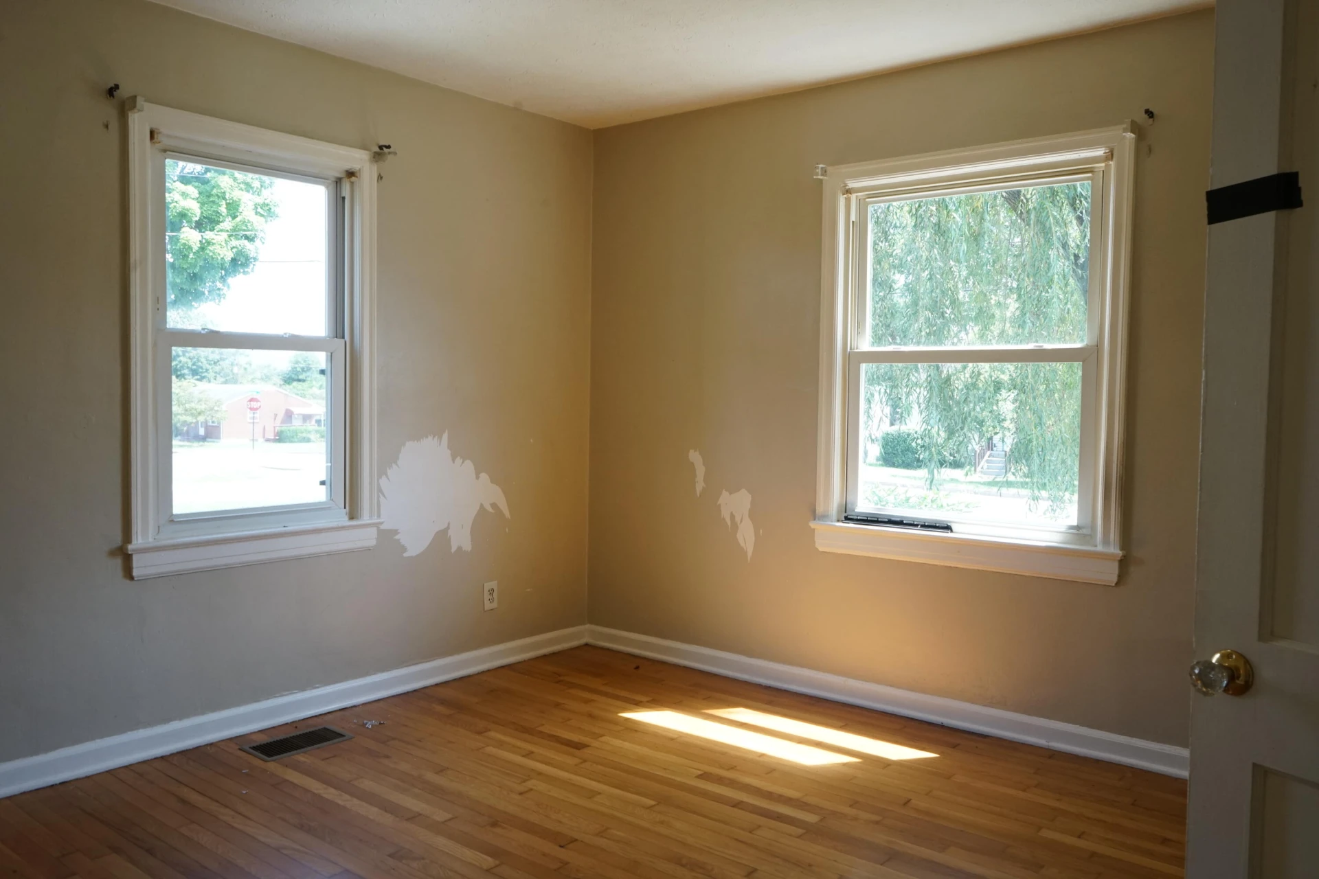 3216 Maplelawn AVE NW - Photo 8