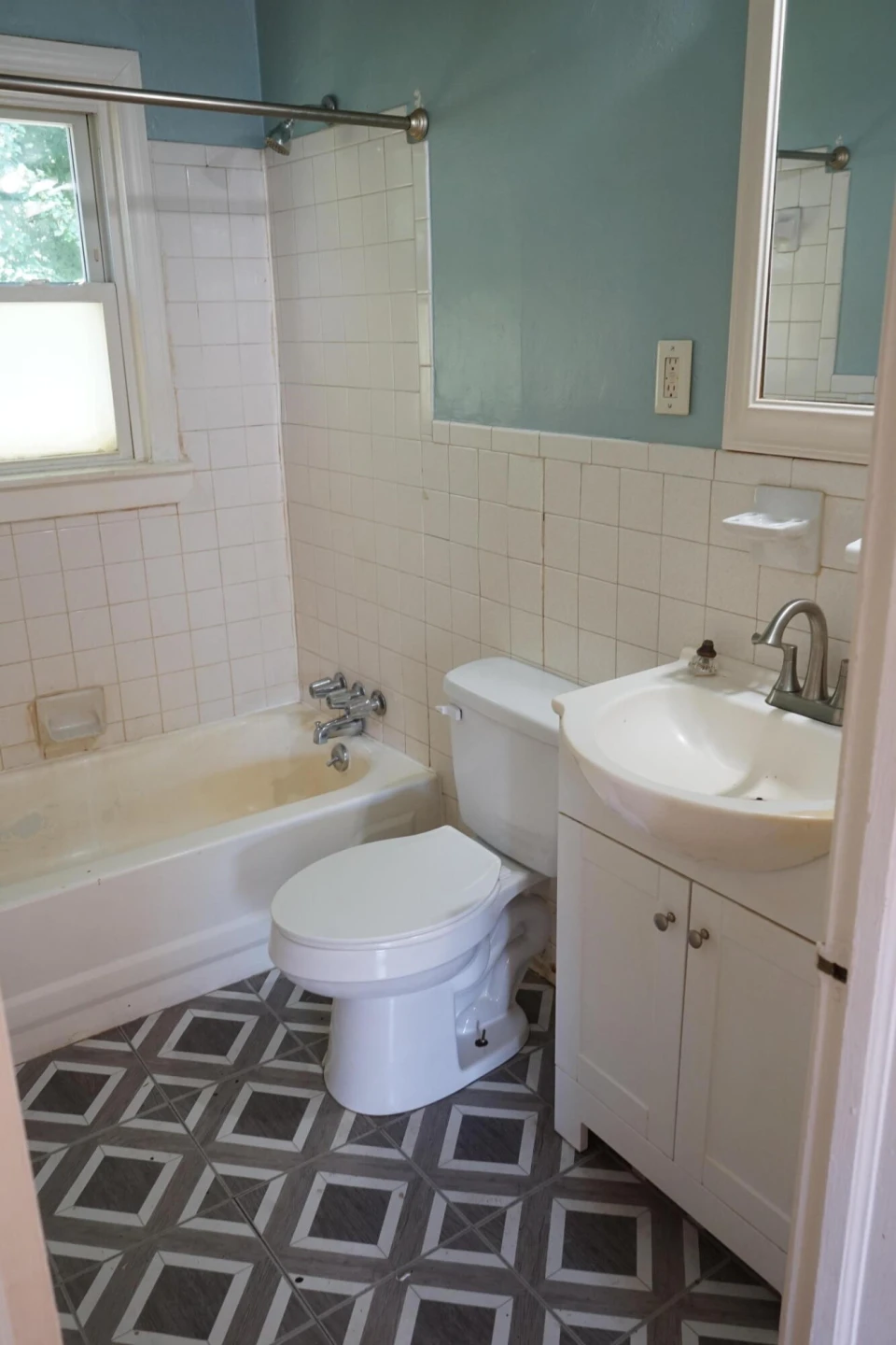 3216 Maplelawn AVE NW - Photo 10