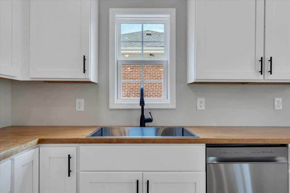 2122 Colgate ST NE - Photo 12