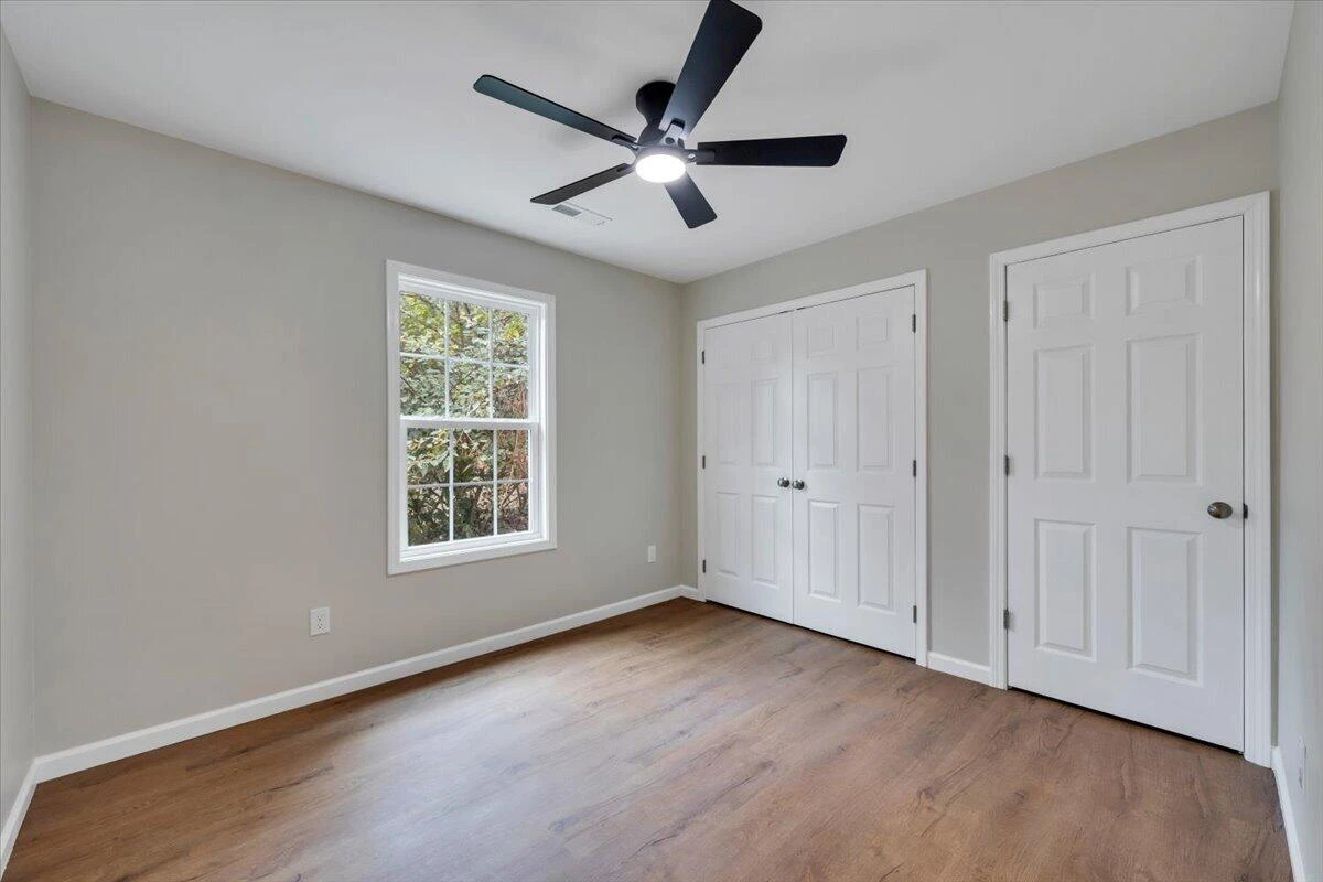 2122 Colgate ST NE - Photo 17