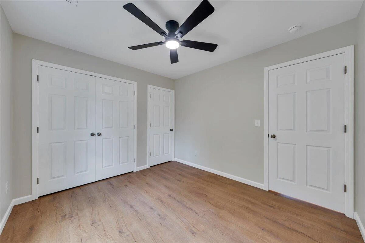 2122 Colgate ST NE - Photo 18