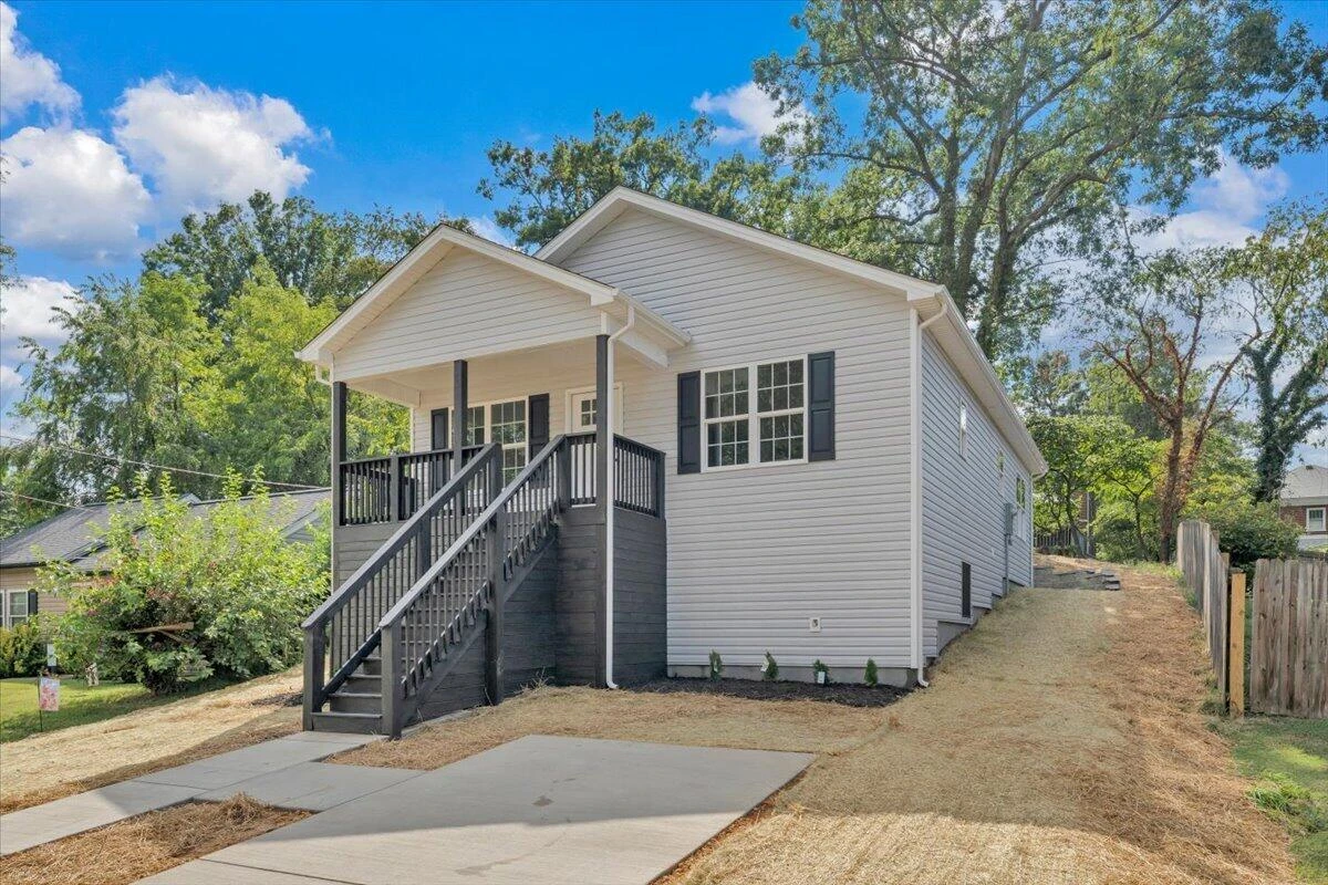 2122 Colgate ST NE - Photo 26