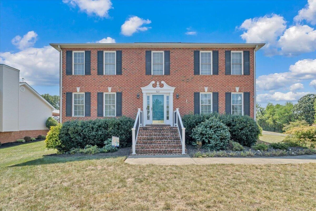 521 Ridgecrest LN