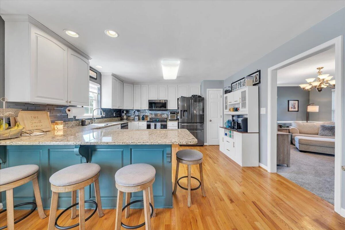 521 Ridgecrest LN - Photo 9