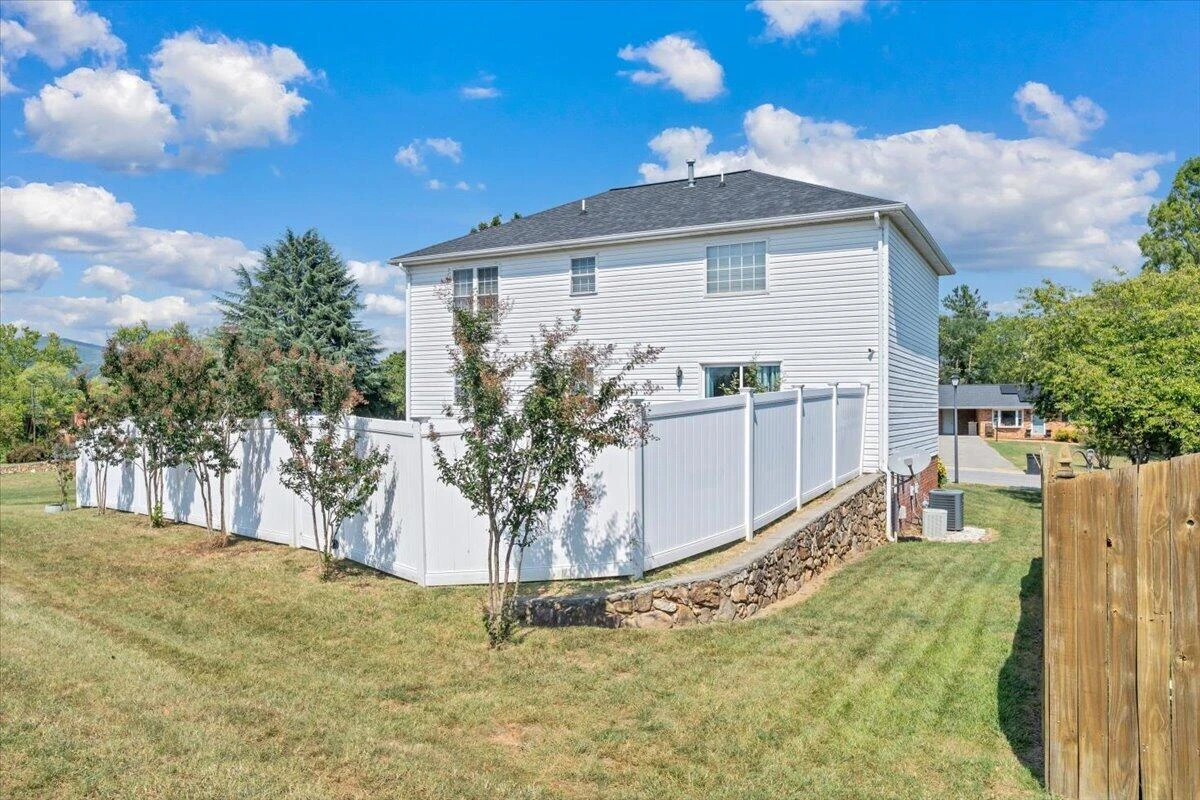 521 Ridgecrest LN - Photo 43