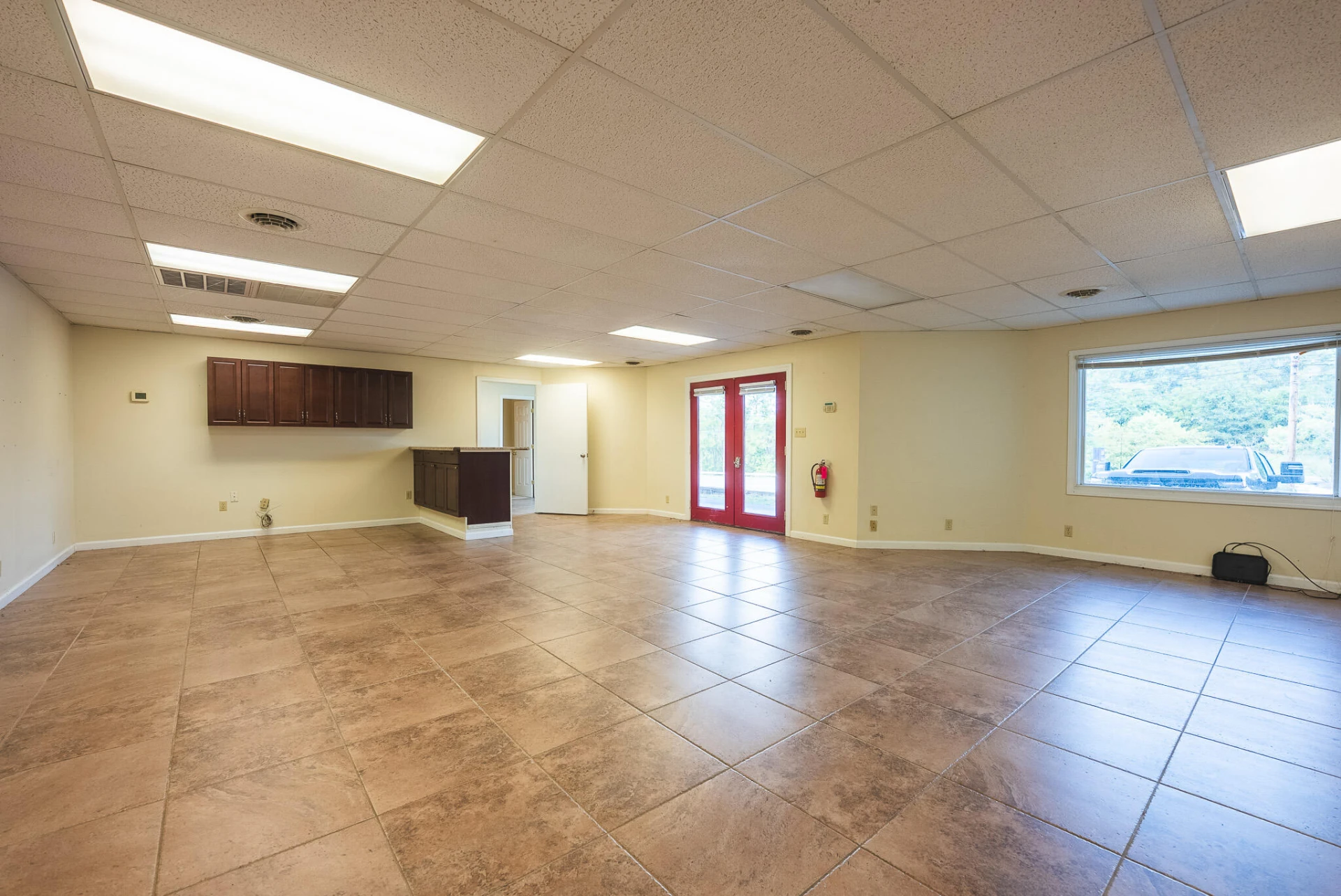 690 N Franklin ST - Photo 8
