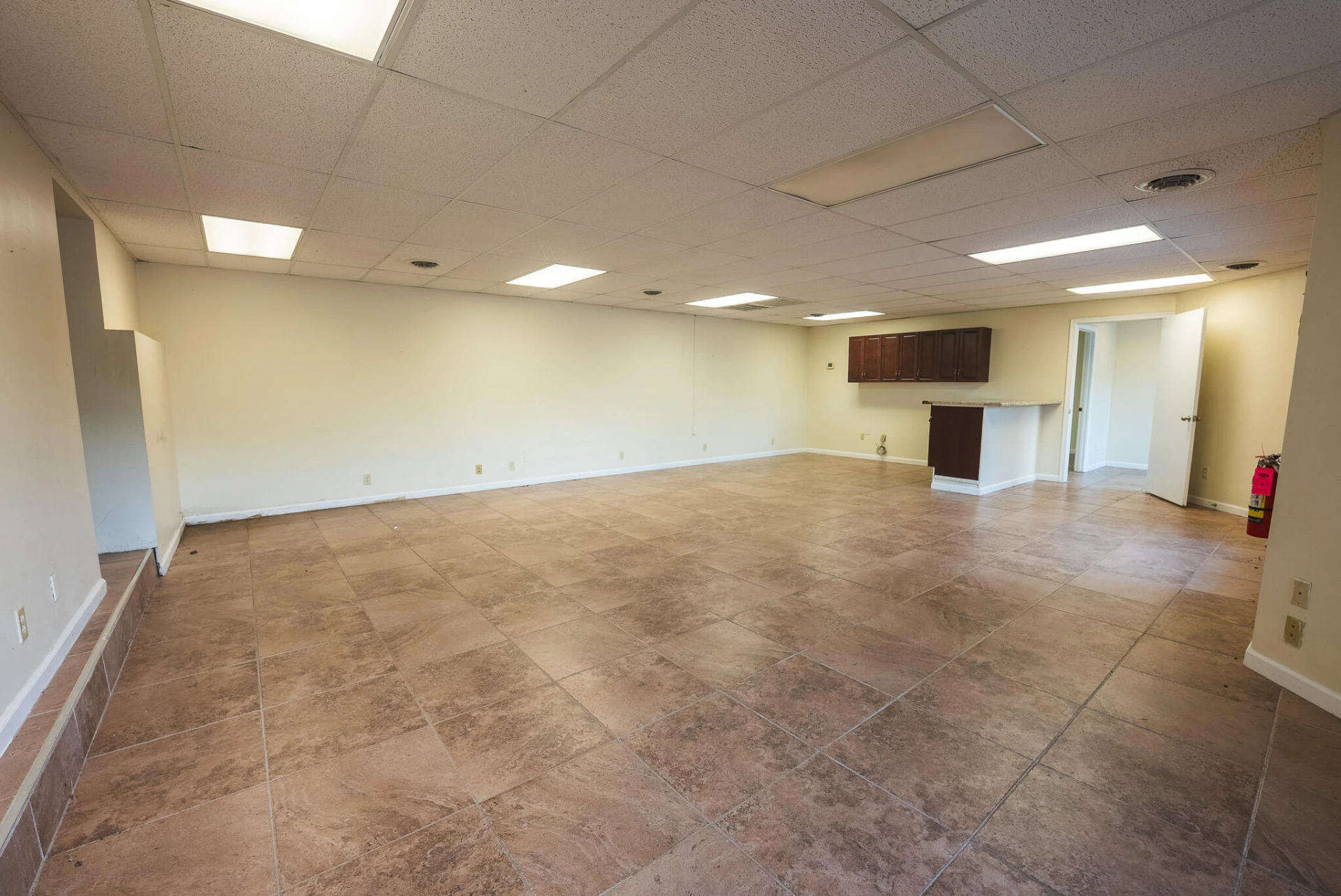690 N Franklin ST - Photo 10
