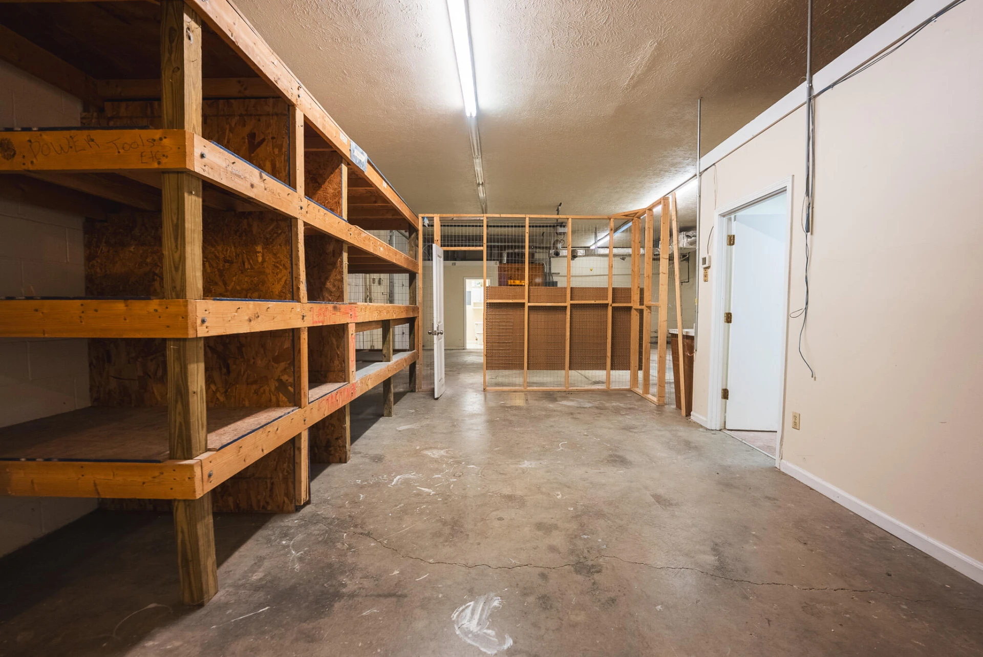 690 N Franklin ST - Photo 29