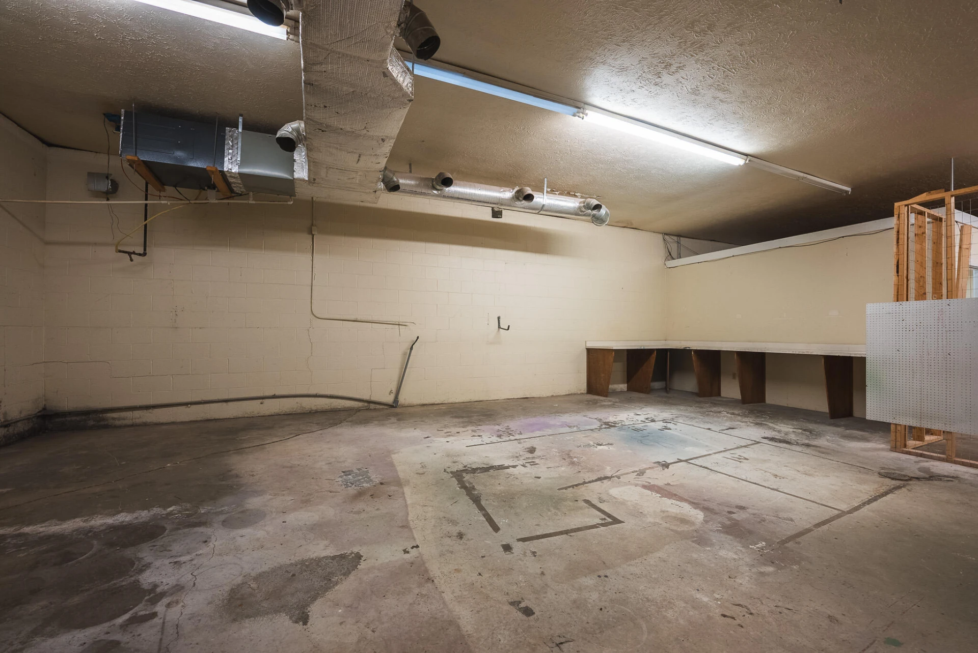 690 N Franklin ST - Photo 33