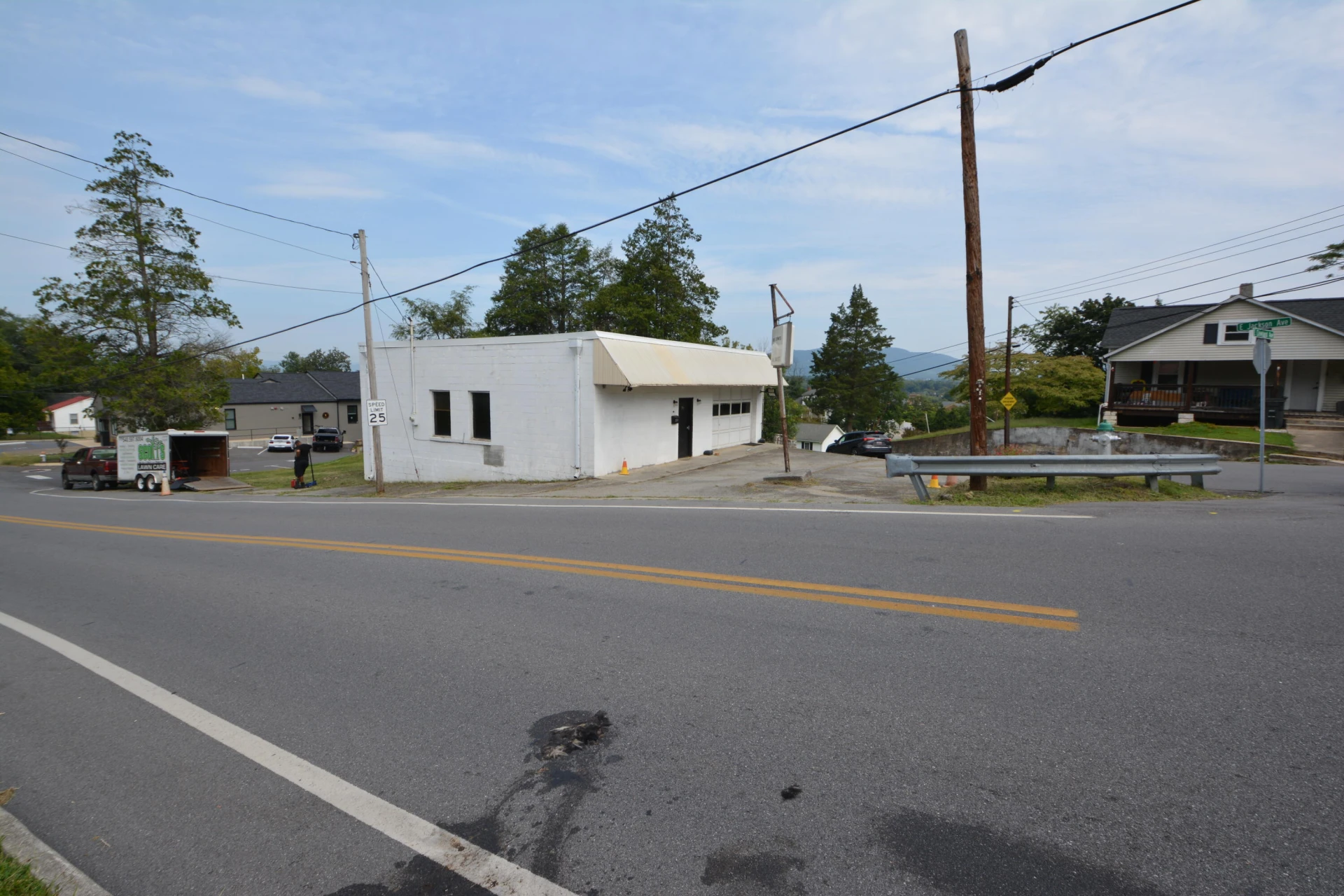 705 E Jackson AVE #& 709 - Photo 4