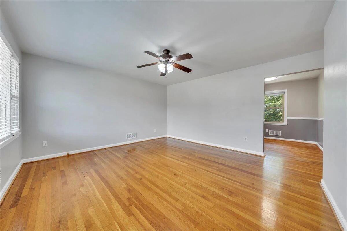 2409 Rollingwood DR - Photo 2