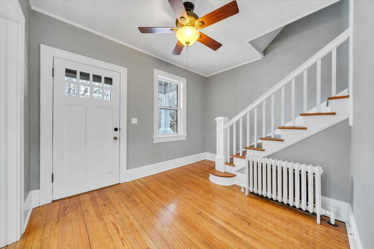 1226 Kerns AVE SW - Photo 4