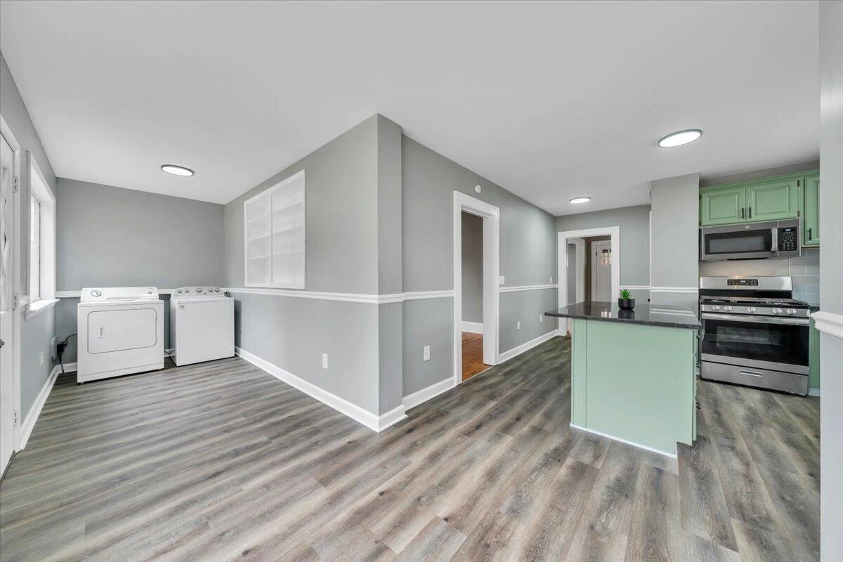 1226 Kerns AVE SW - Photo 22