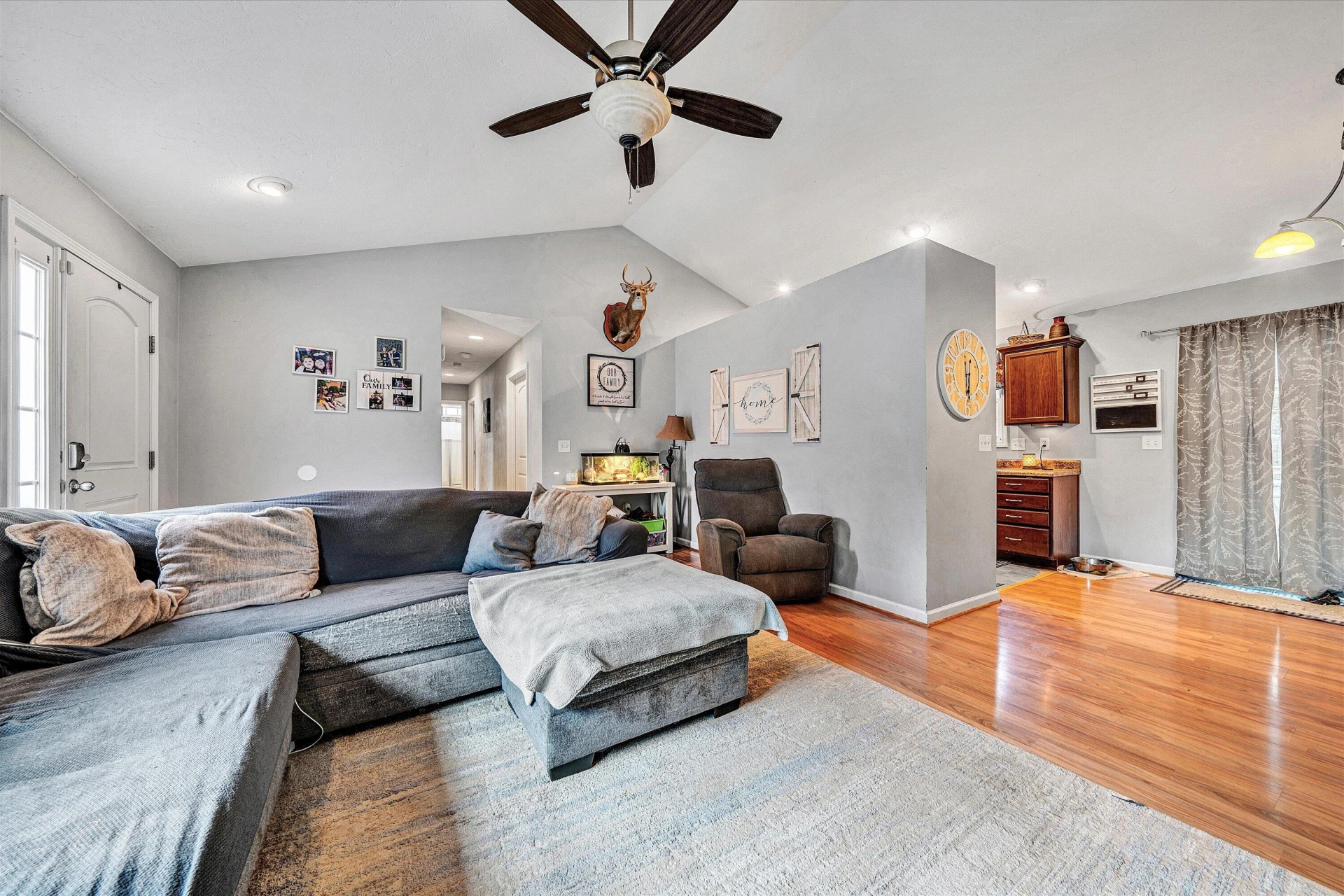 1647 Millbrook ST - Photo 7