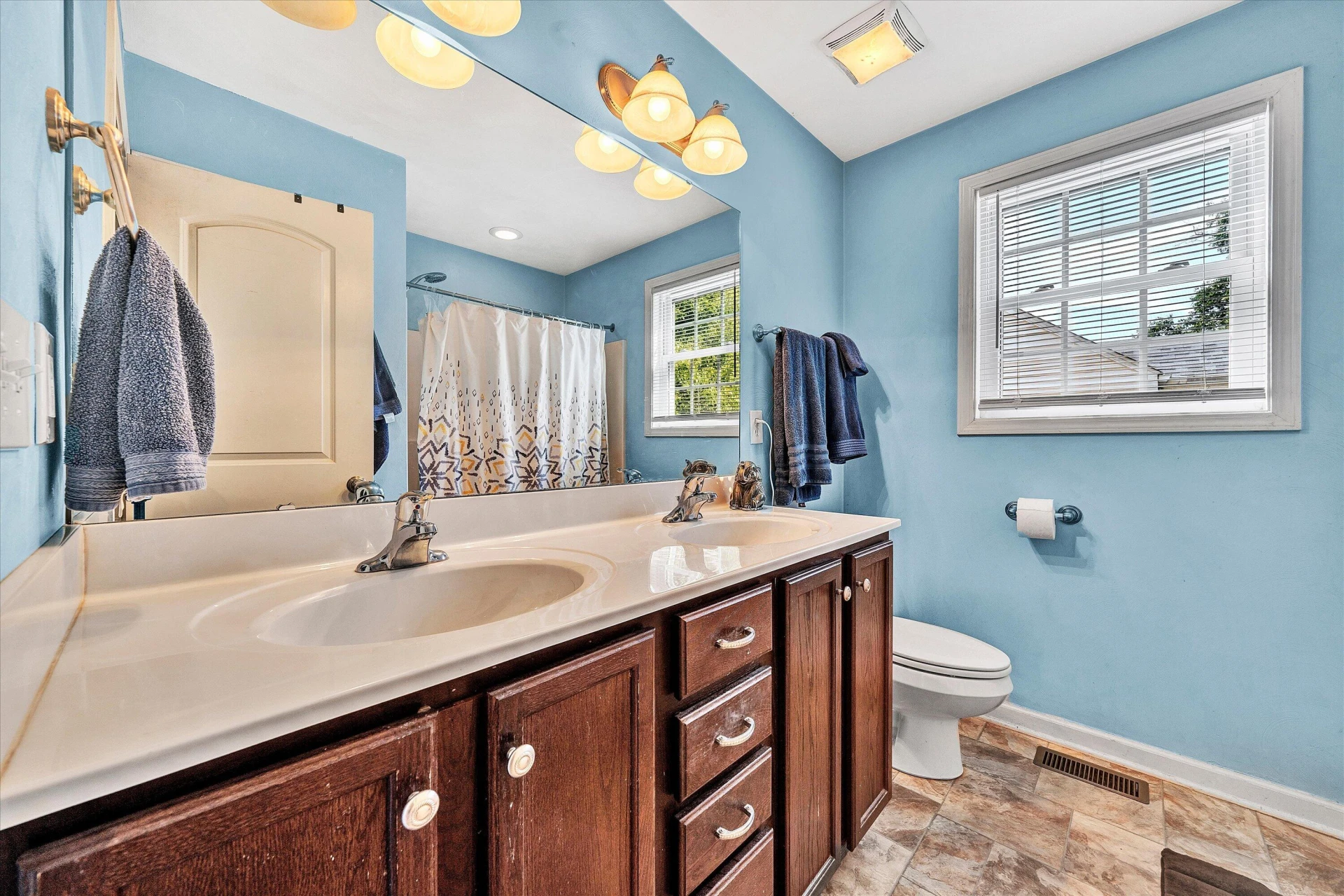 1647 Millbrook ST - Photo 18