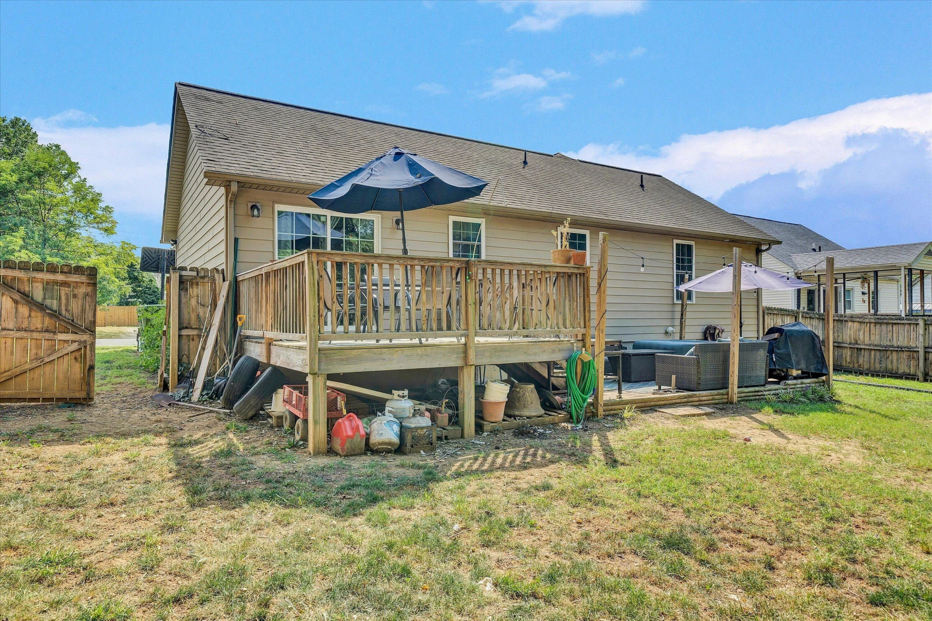 1647 Millbrook ST - Photo 20