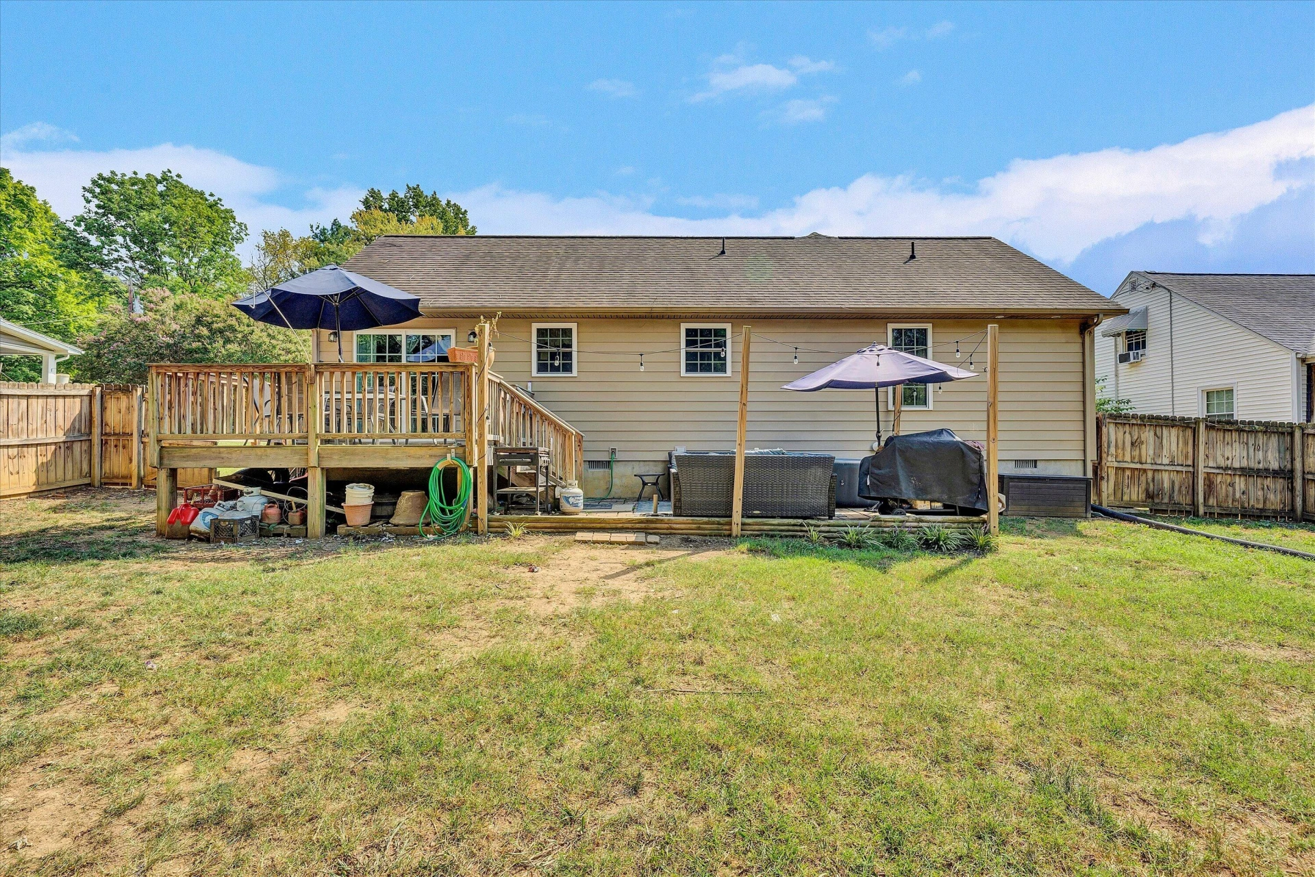 1647 Millbrook ST - Photo 21
