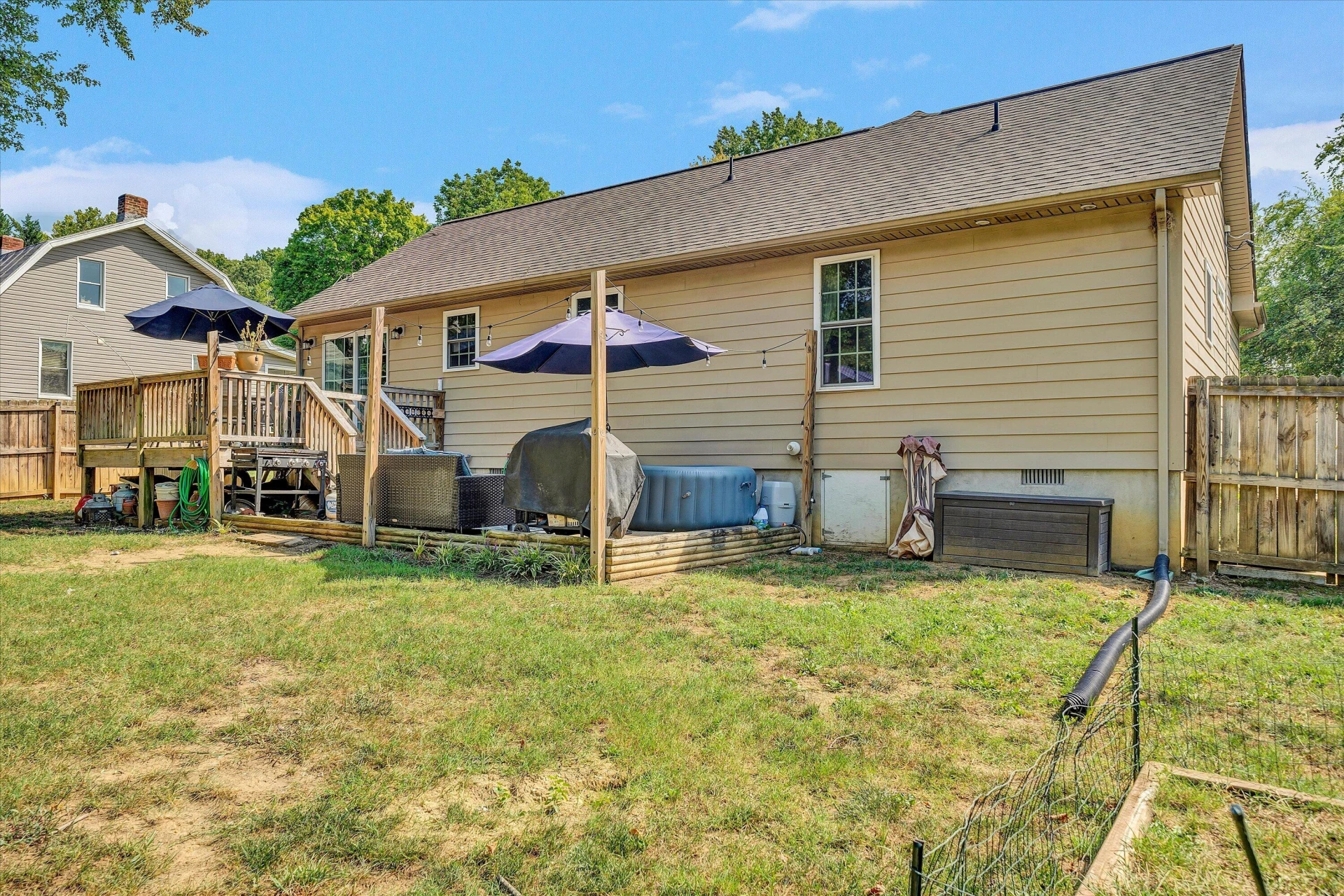 1647 Millbrook ST - Photo 22