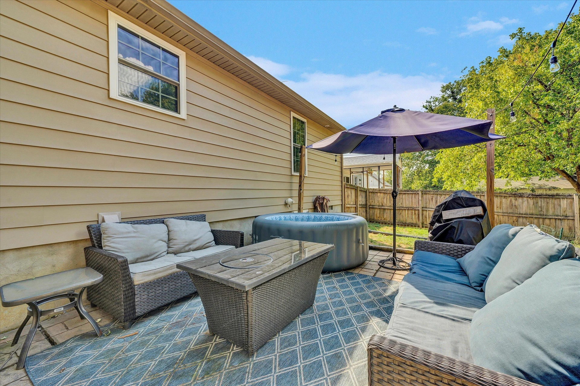 1647 Millbrook ST - Photo 23