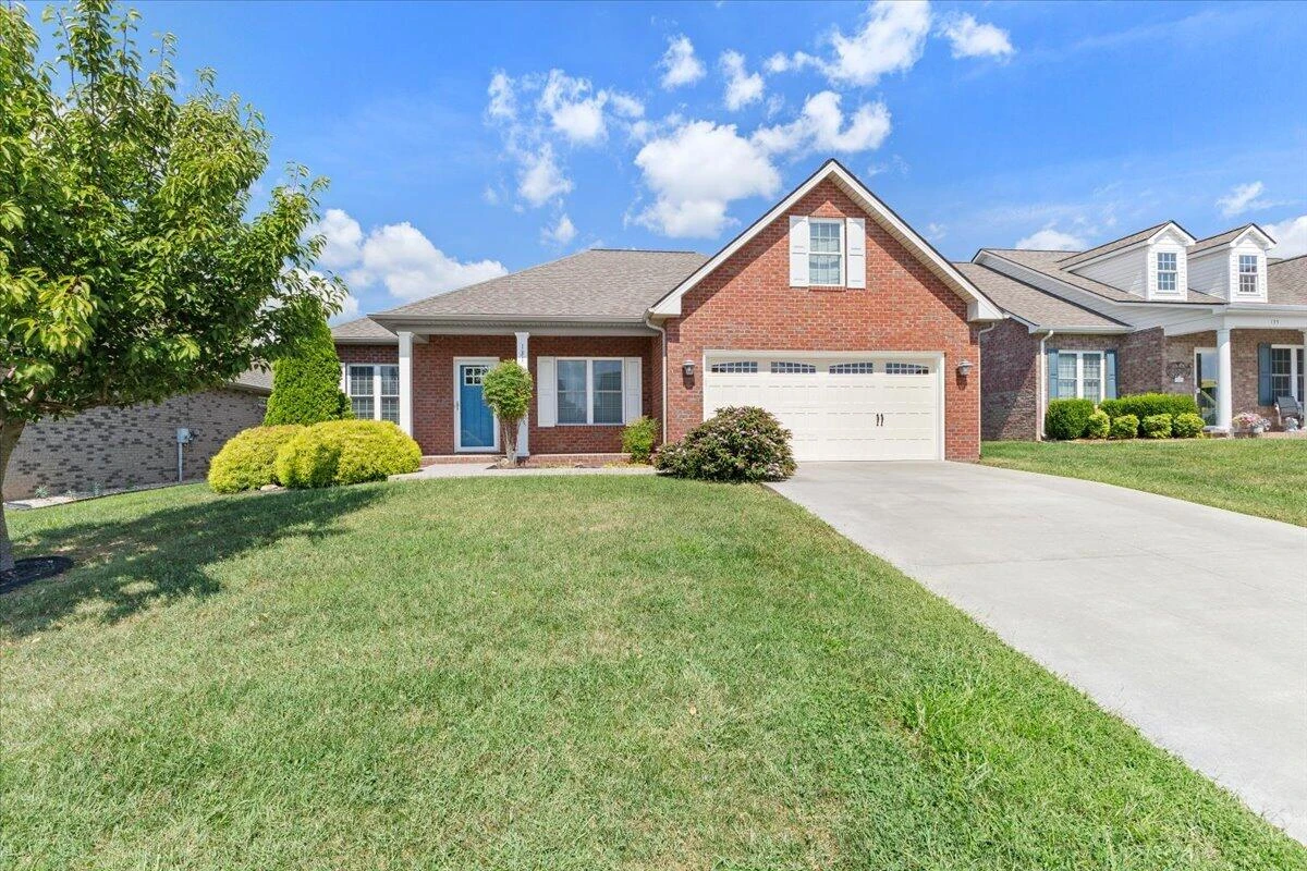 131 North Oaks DR