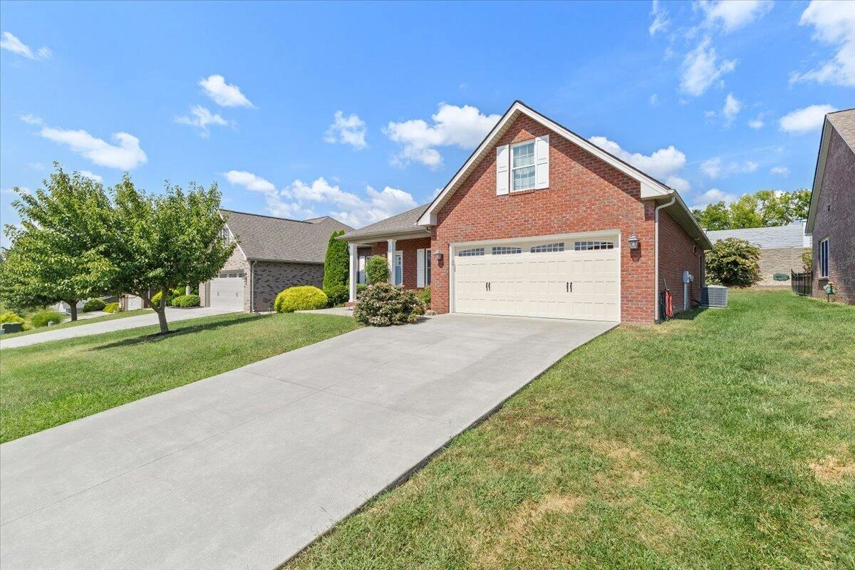 131 North Oaks DR - Photo 2
