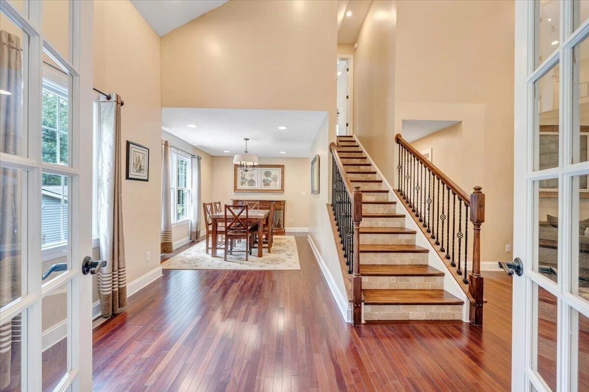 614 Forest Lawn DR - Photo 8