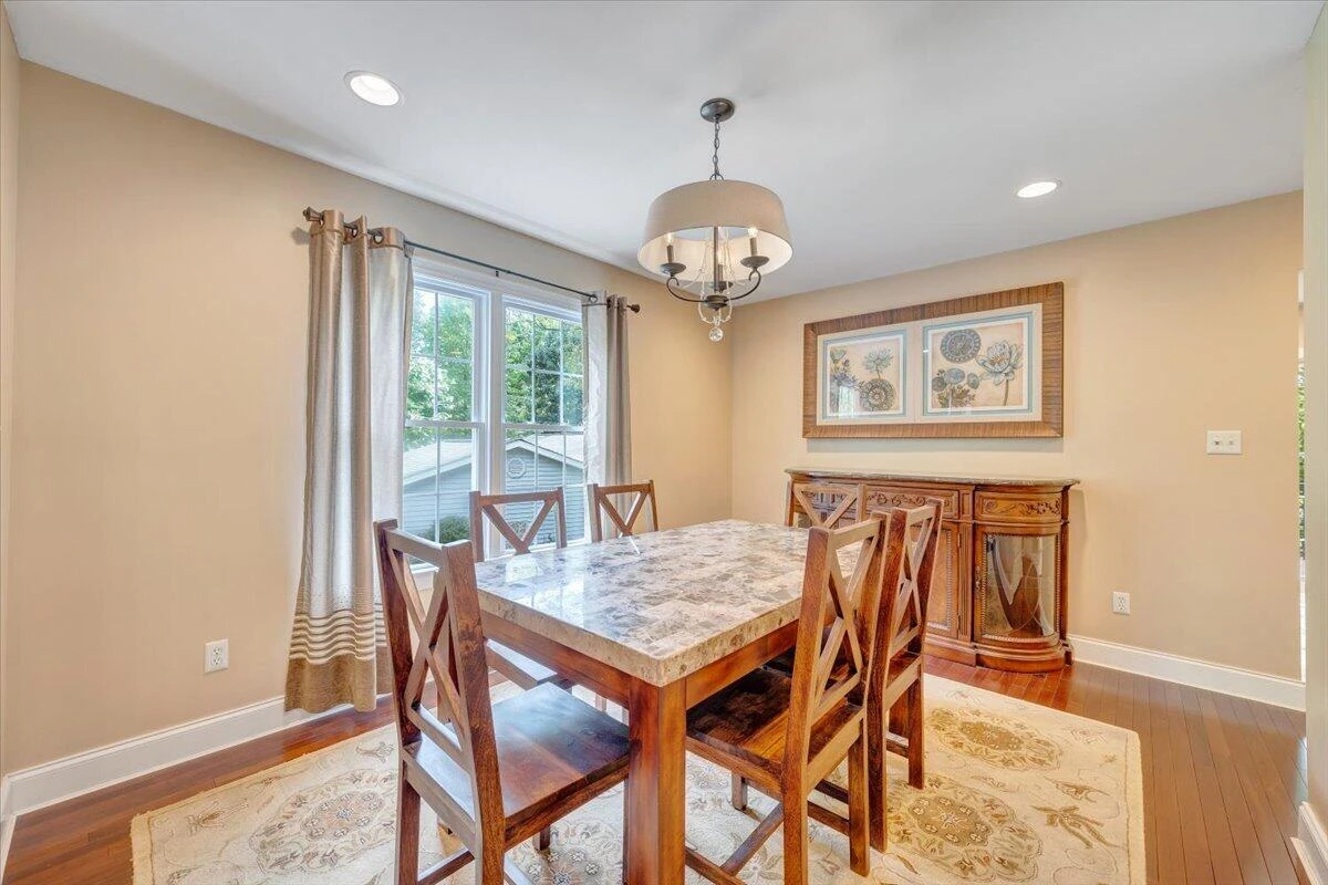 614 Forest Lawn DR - Photo 16