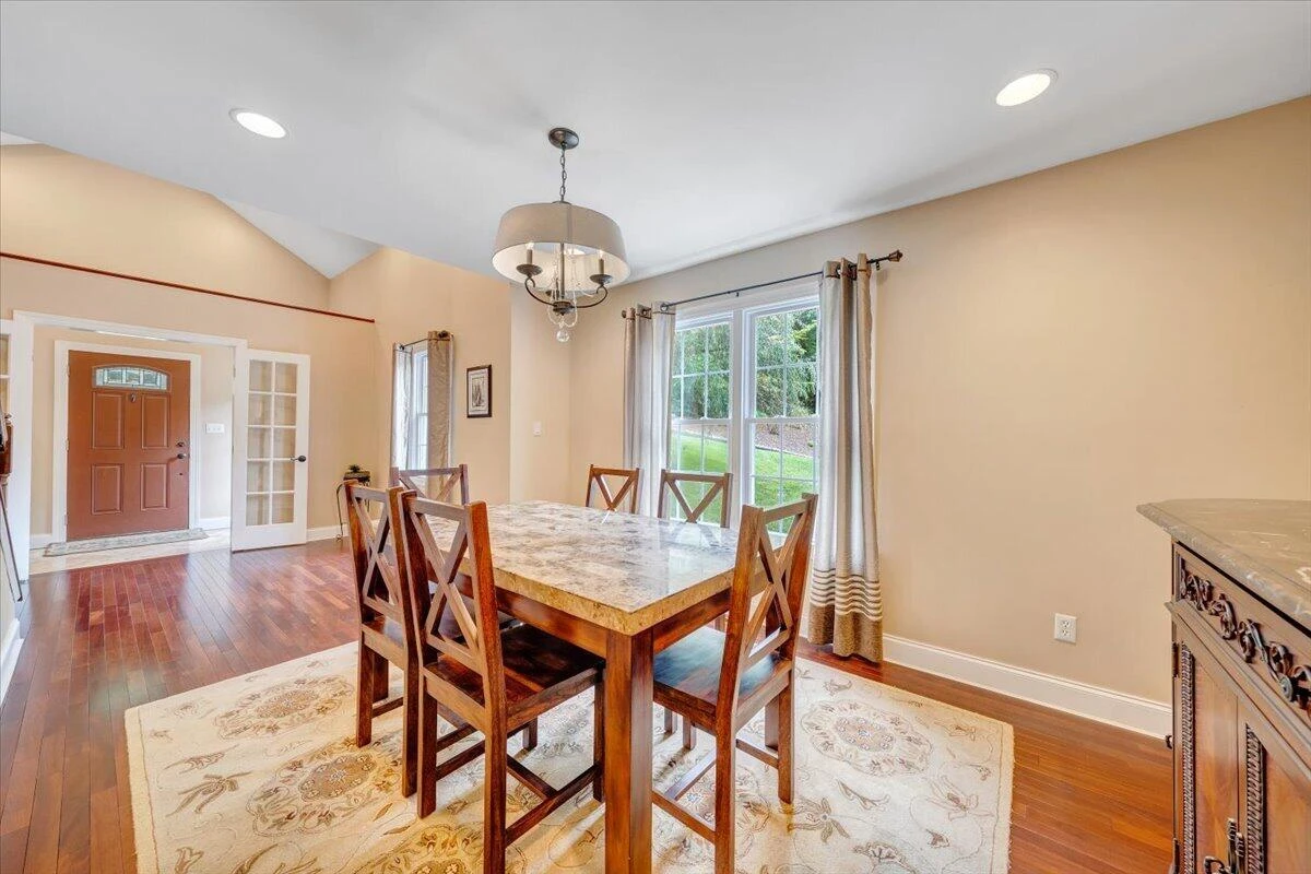 614 Forest Lawn DR - Photo 20