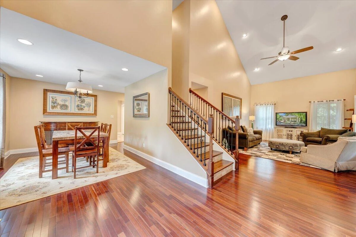 614 Forest Lawn DR - Photo 14
