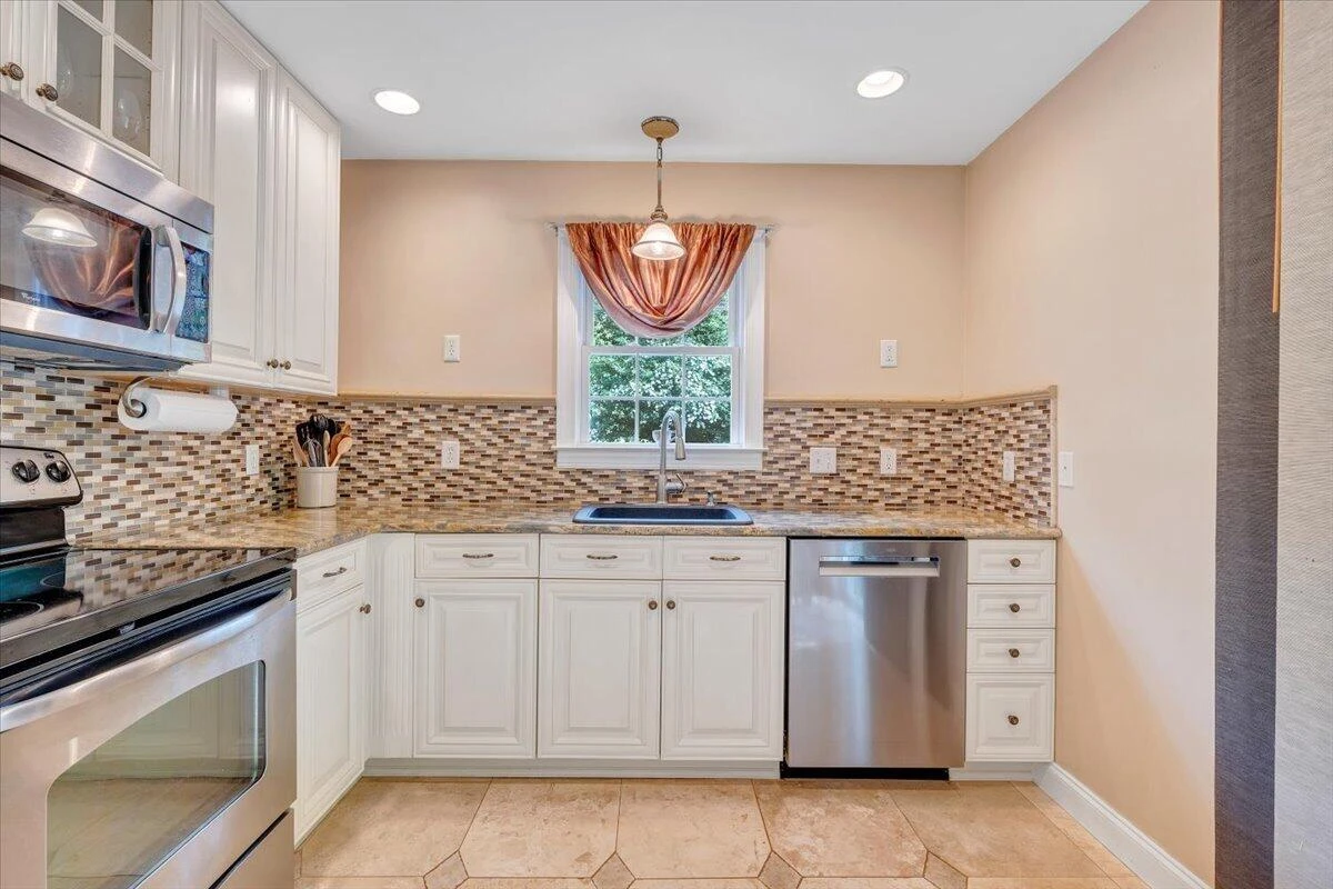 614 Forest Lawn DR - Photo 21