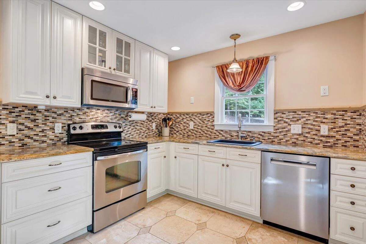 614 Forest Lawn DR - Photo 23