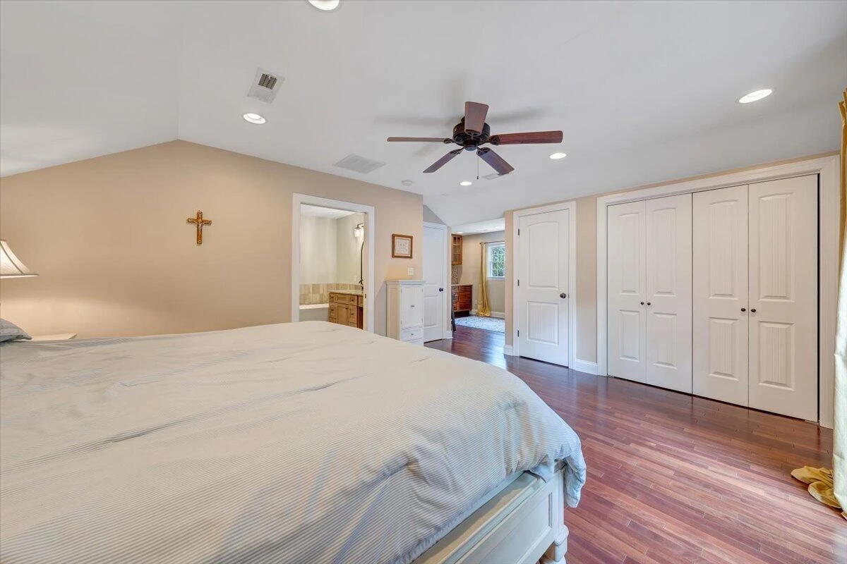 614 Forest Lawn DR - Photo 32