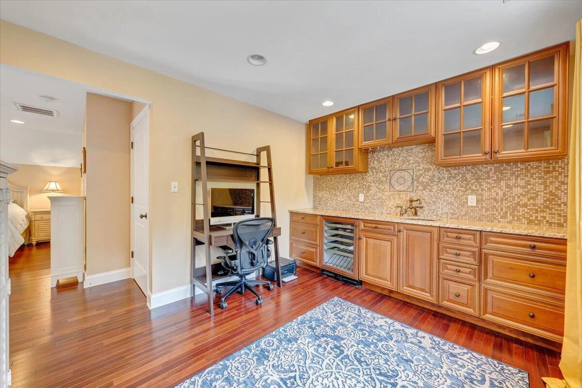 614 Forest Lawn DR - Photo 34
