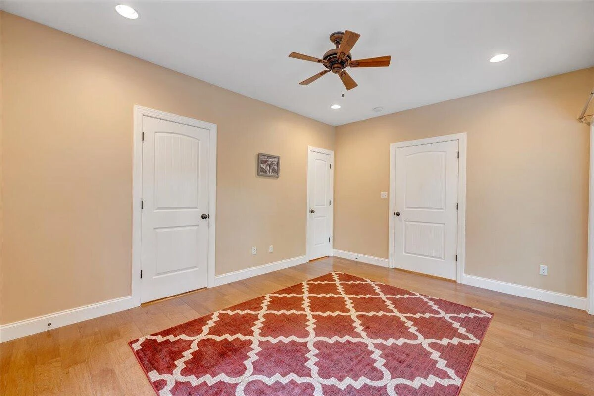 614 Forest Lawn DR - Photo 43