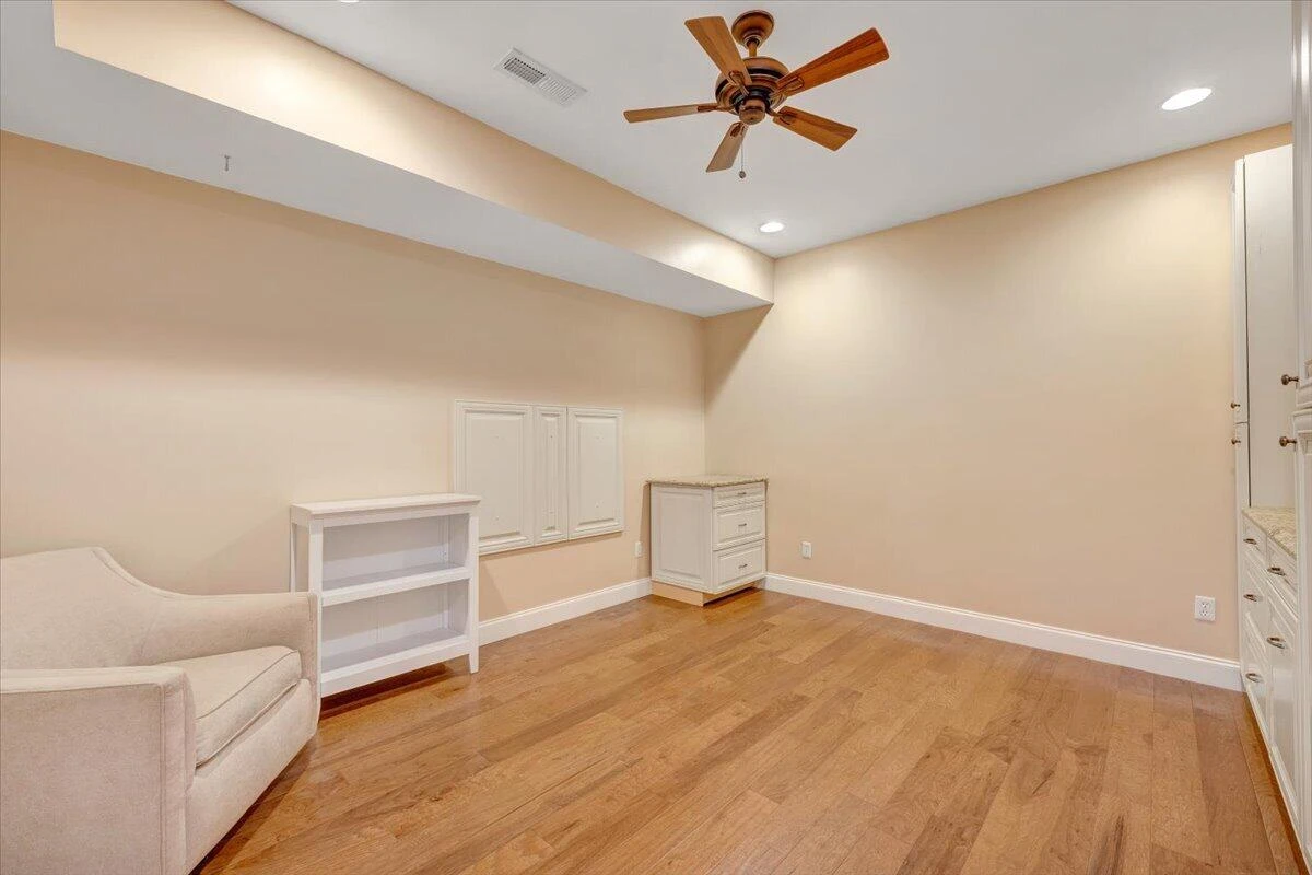 614 Forest Lawn DR - Photo 45