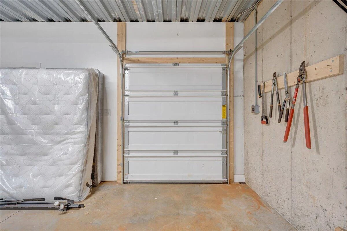 614 Forest Lawn DR - Photo 55