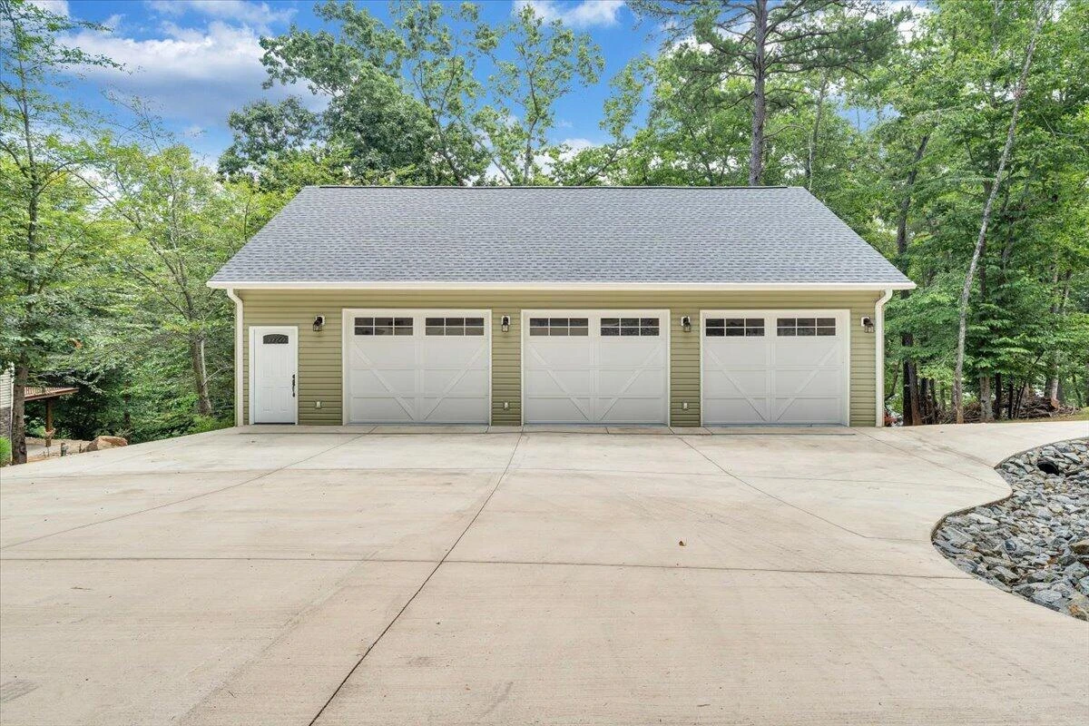 614 Forest Lawn DR - Photo 47