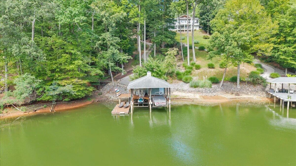 614 Forest Lawn DR - Photo 68