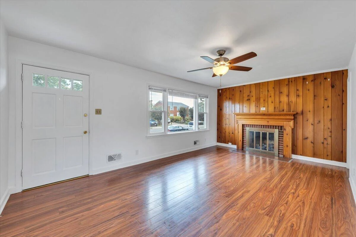 3318 Frontier RD NW - Photo 6