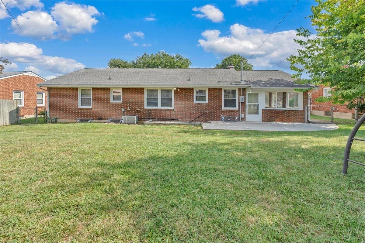3318 Frontier RD NW - Photo 36