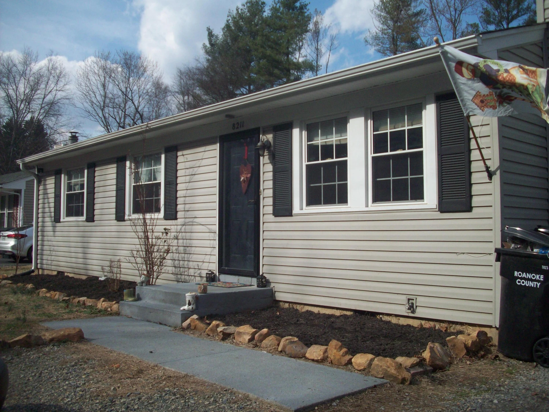 8211 Wood Haven RD - Photo 2