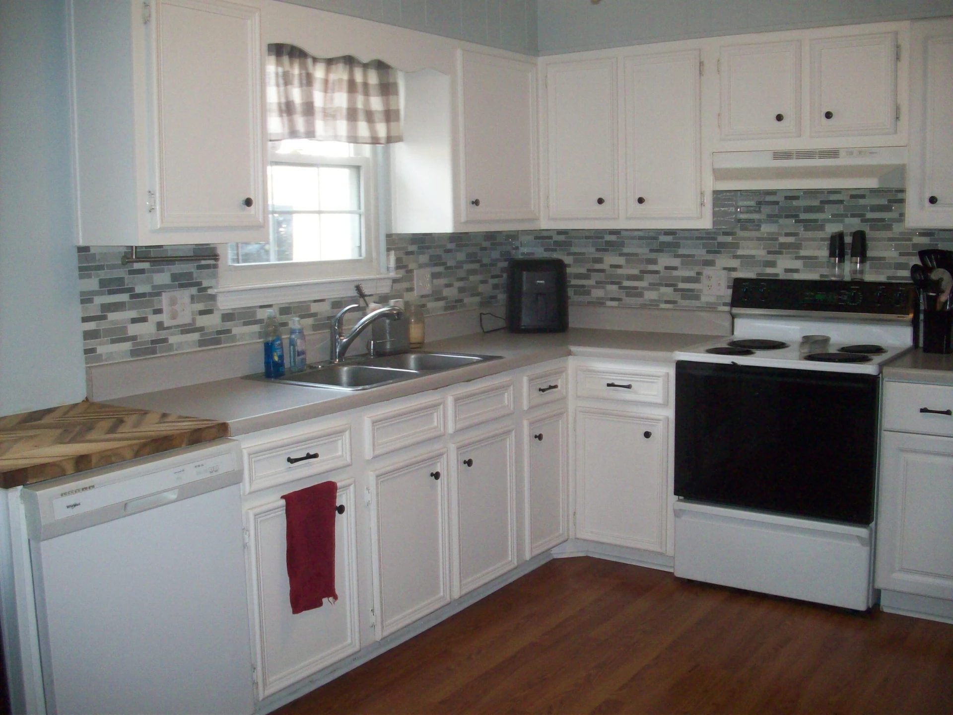 8211 Wood Haven RD - Photo 4
