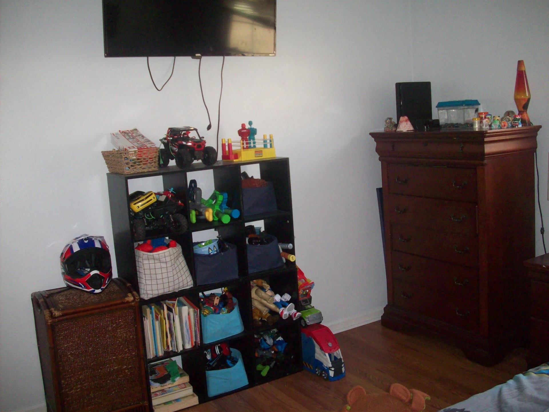8211 Wood Haven RD - Photo 10