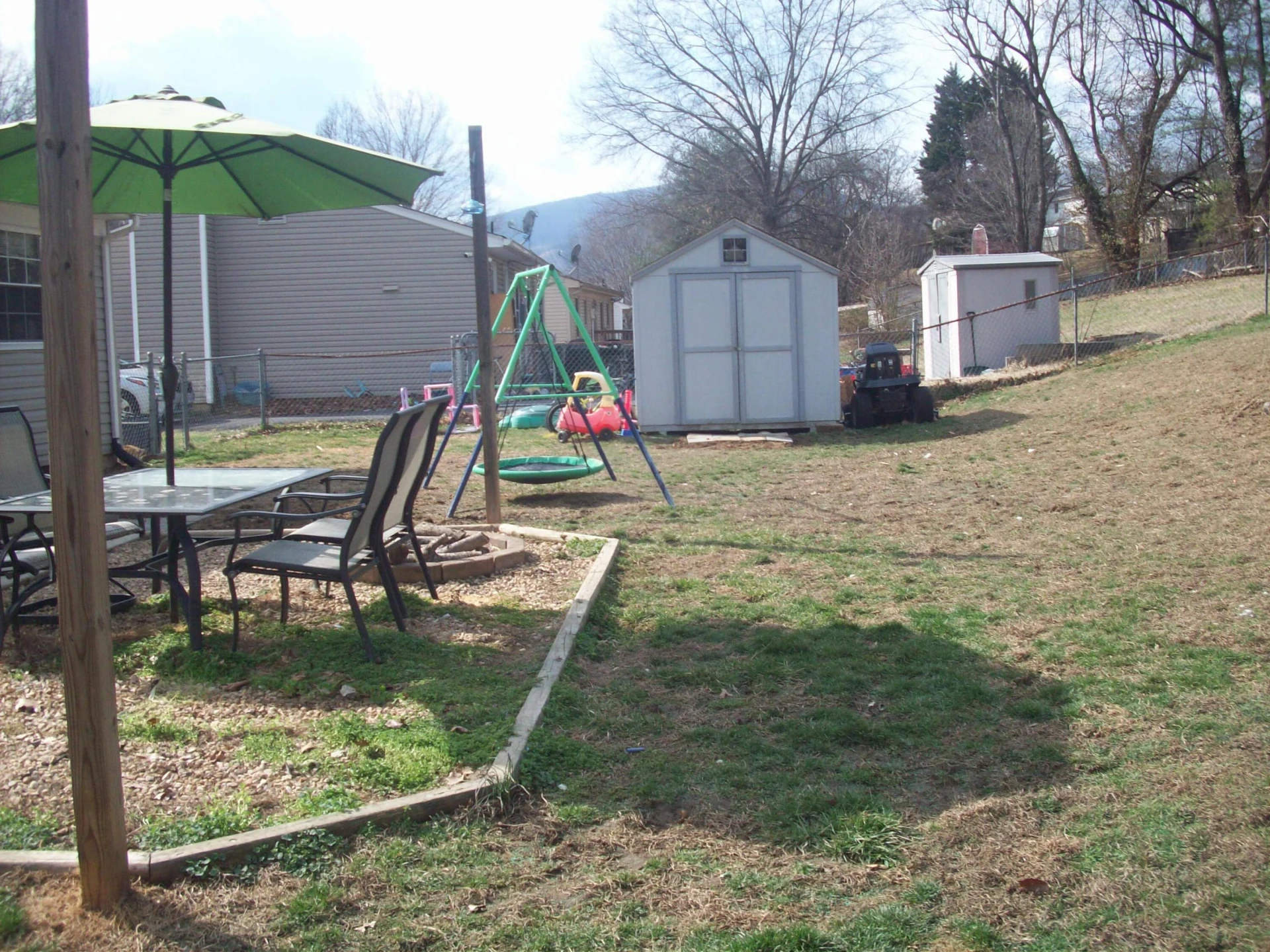 8211 Wood Haven RD - Photo 16